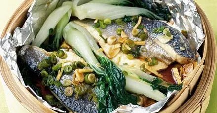 Тріска на парі з пак-чой