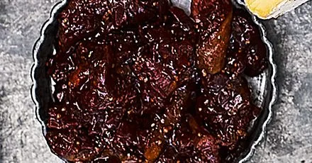 Sticky fig & port chutney