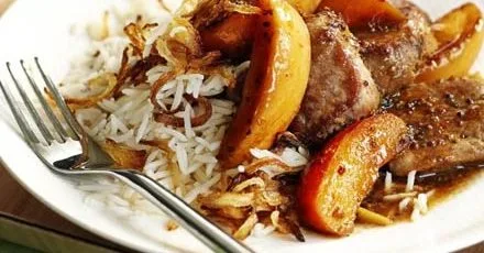 Sticky maple pork with apples