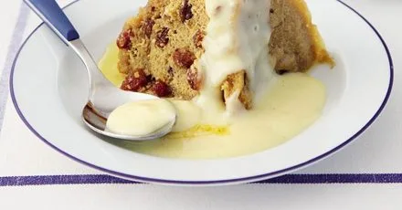 Sticky sultana pudding
