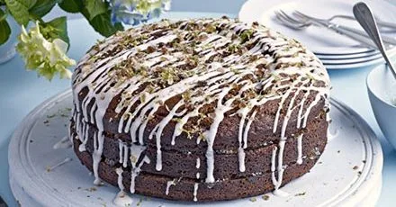 Sticky treacle, ginger & lime cake