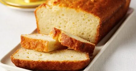 Sugar-free lemon drizzle cake