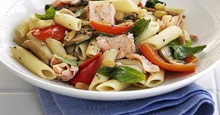 Healthy salmon pasta
