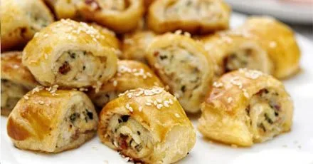 Літні курячі рулети з тіста