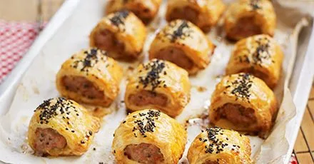 Easy sausage rolls