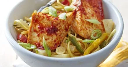 Sweet chilli tofu with pineapple stir-fried noodles