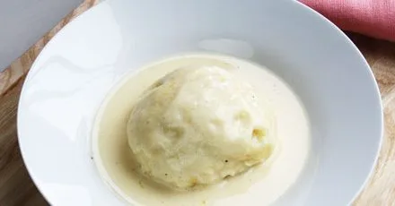 Солодкі німецькі кнедлики (dampfnudel)