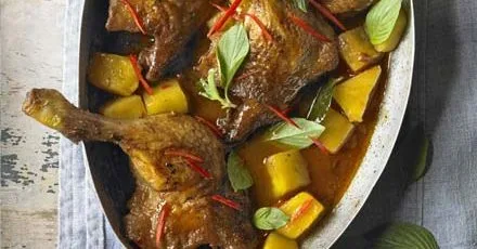 Tender duck & pineapple red curry