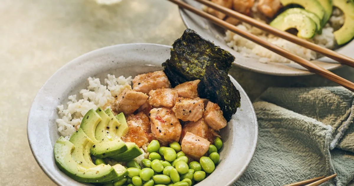 Teriyaki salmon bowl
