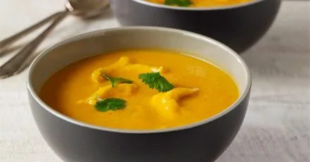 Тайський курячий суп зі солодкою картоплею