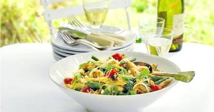 Thai chicken noodle salad