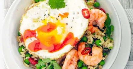 Thai fried rice with prawns & peas