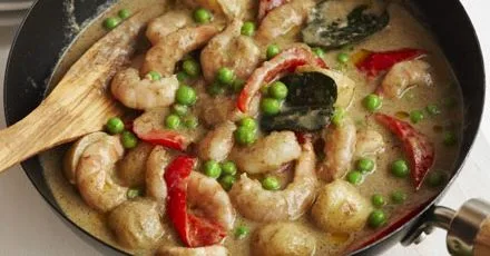 Thai prawn, potato & vegetable curry