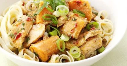 Thai salmon noodles