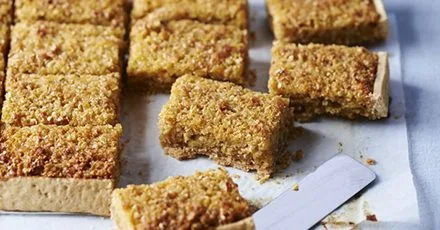 Treacle tart bars