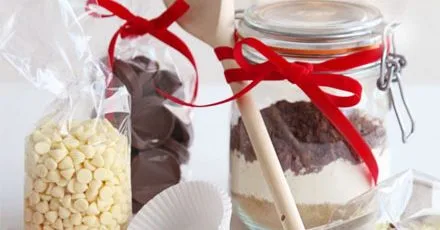 Triple chocolate cupcake kit