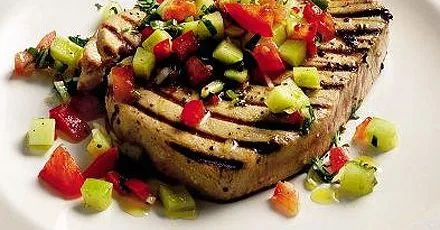 Tuna steaks with cucumber relish