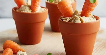 Healthy veg patch hummus