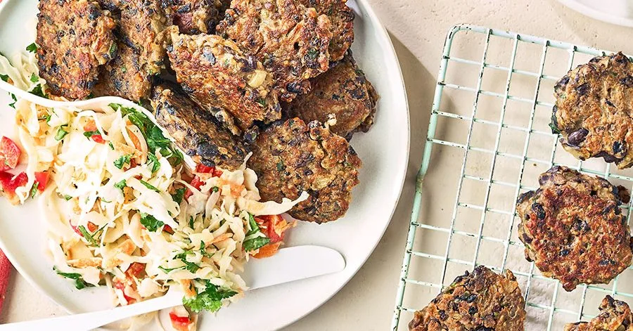 Veggie nuggets with summer slaw