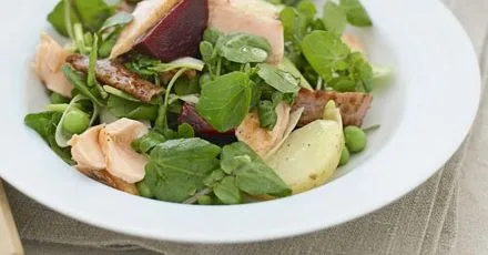 Warm salmon salad