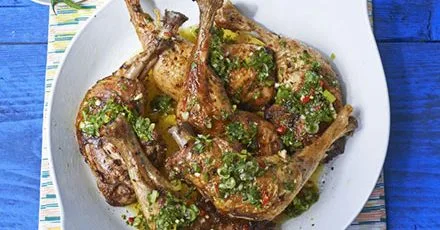 West Indian-style chicken legs with sauce chien