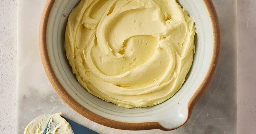 White chocolate buttercream