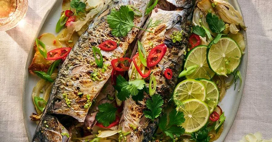 Whole baked fish with fennel, chilli & lemongrass