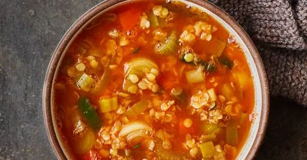 Winter vegetable & lentil soup