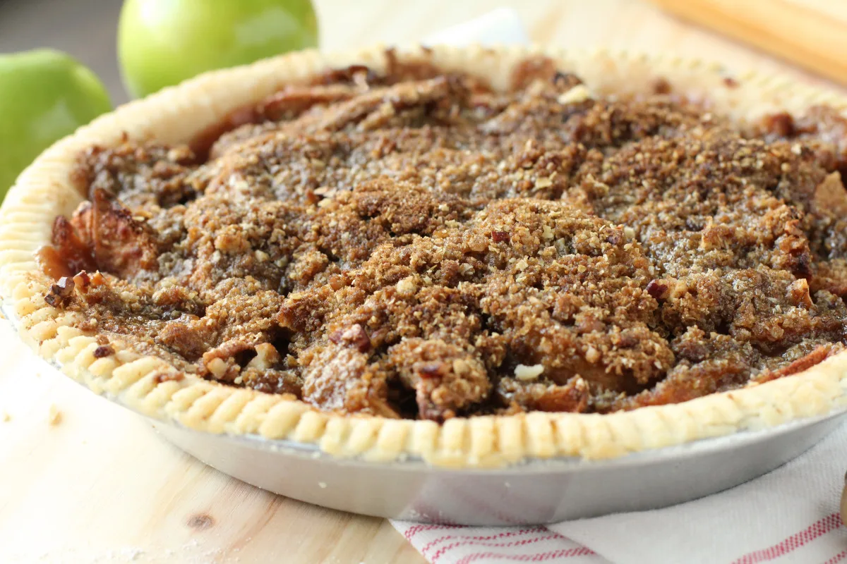Apple Crumb Pie