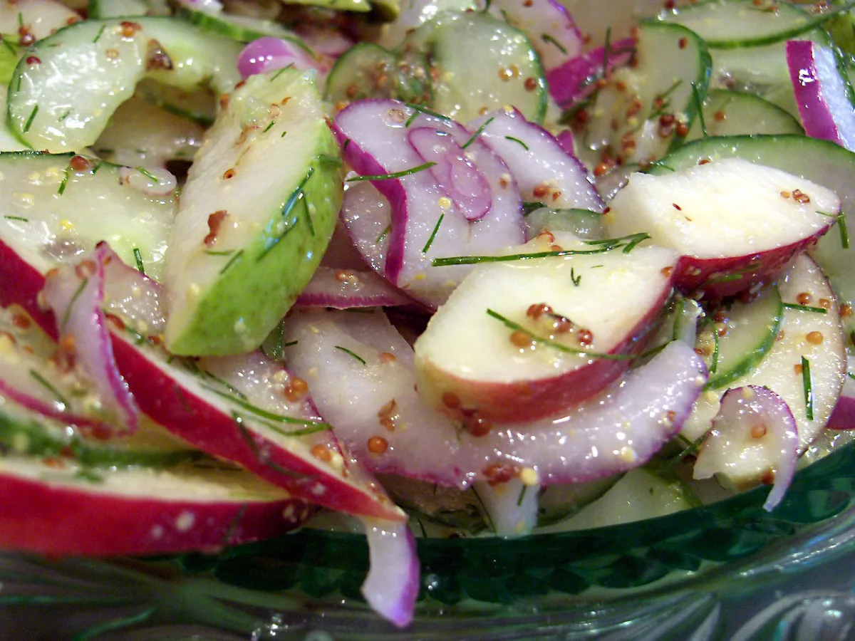Apple Pear Cucumber Salad