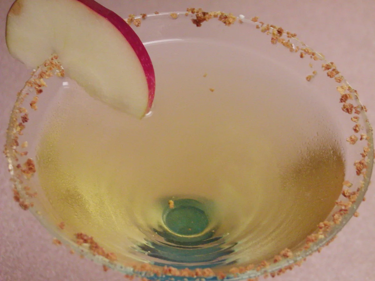 Apple Pie Martini