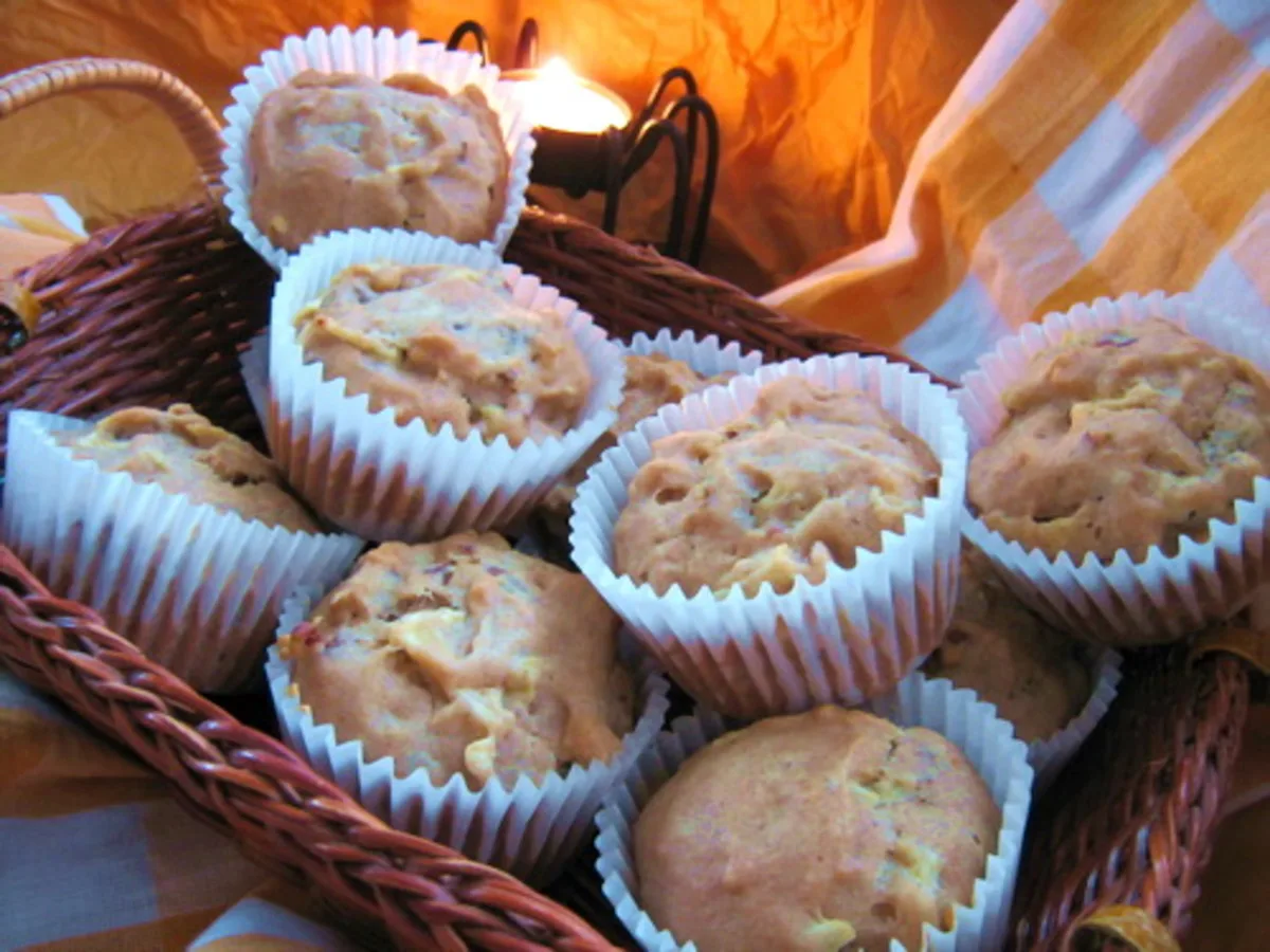 Apple &  Toasted Pecan Muffins