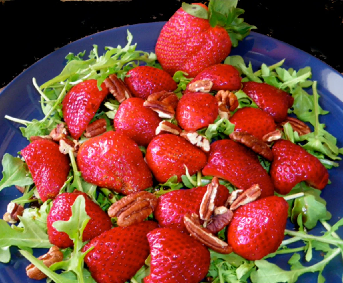 Arugula Salad With Strawberries