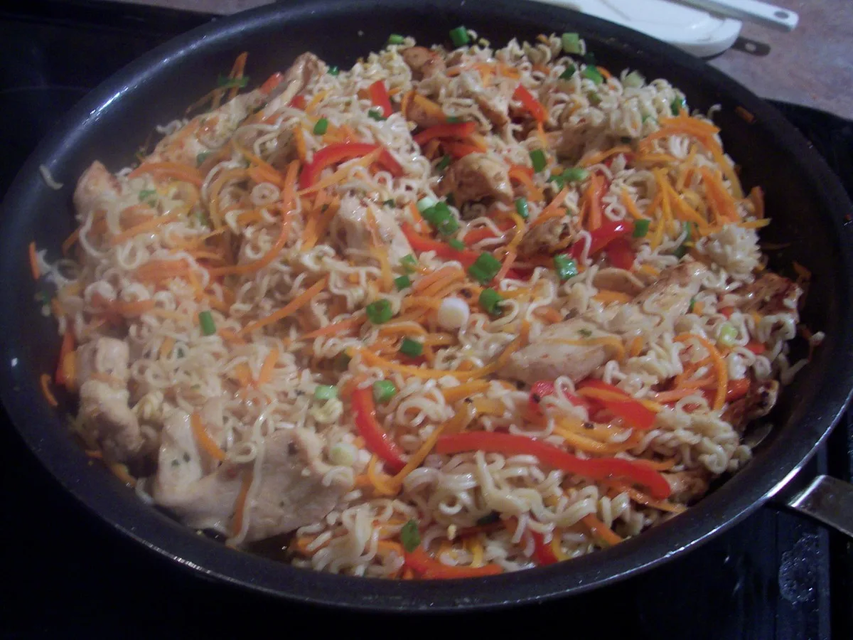 Asian Pork/Chicken & Noodle Skillet-Pampered Chef