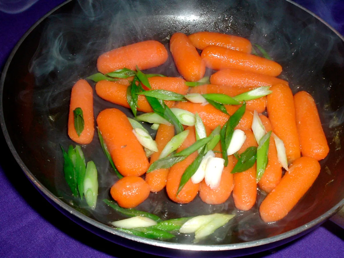 Baby Carrots With Scallions