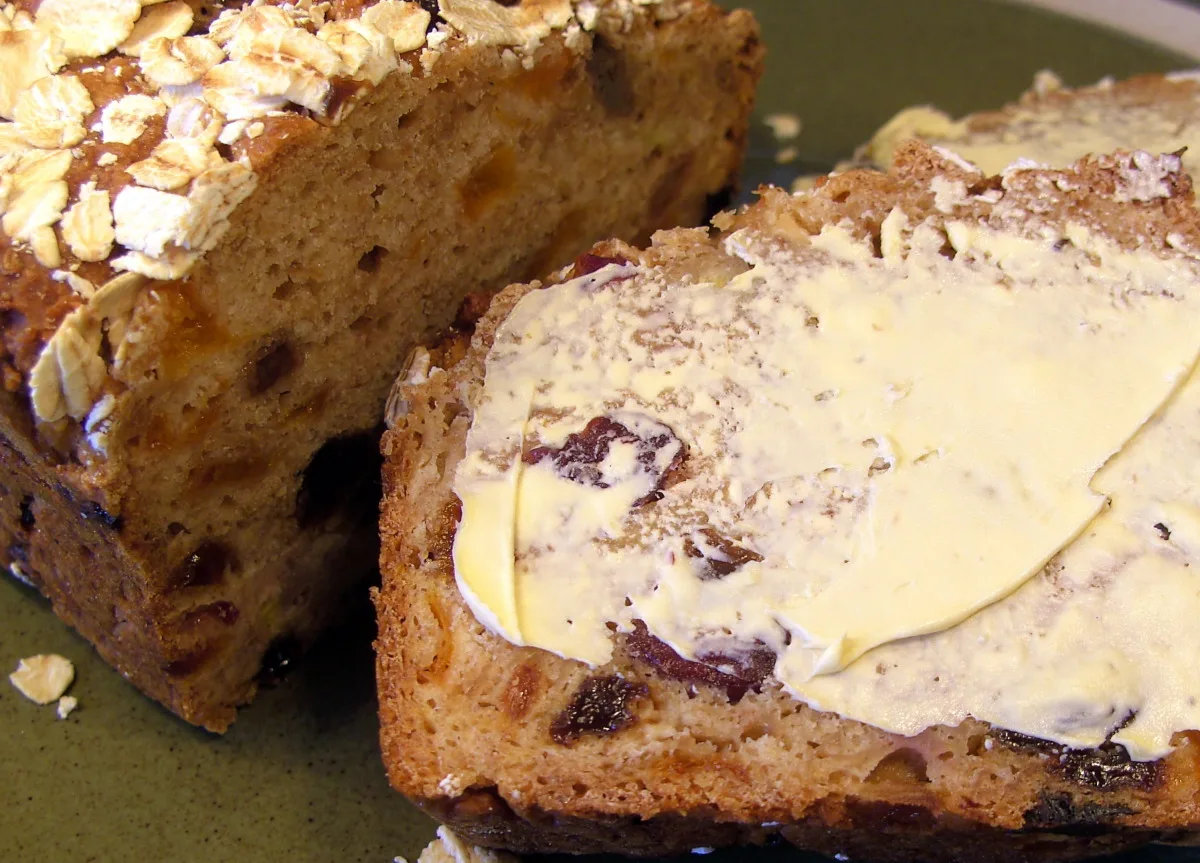 Banana & Apricot Loaf