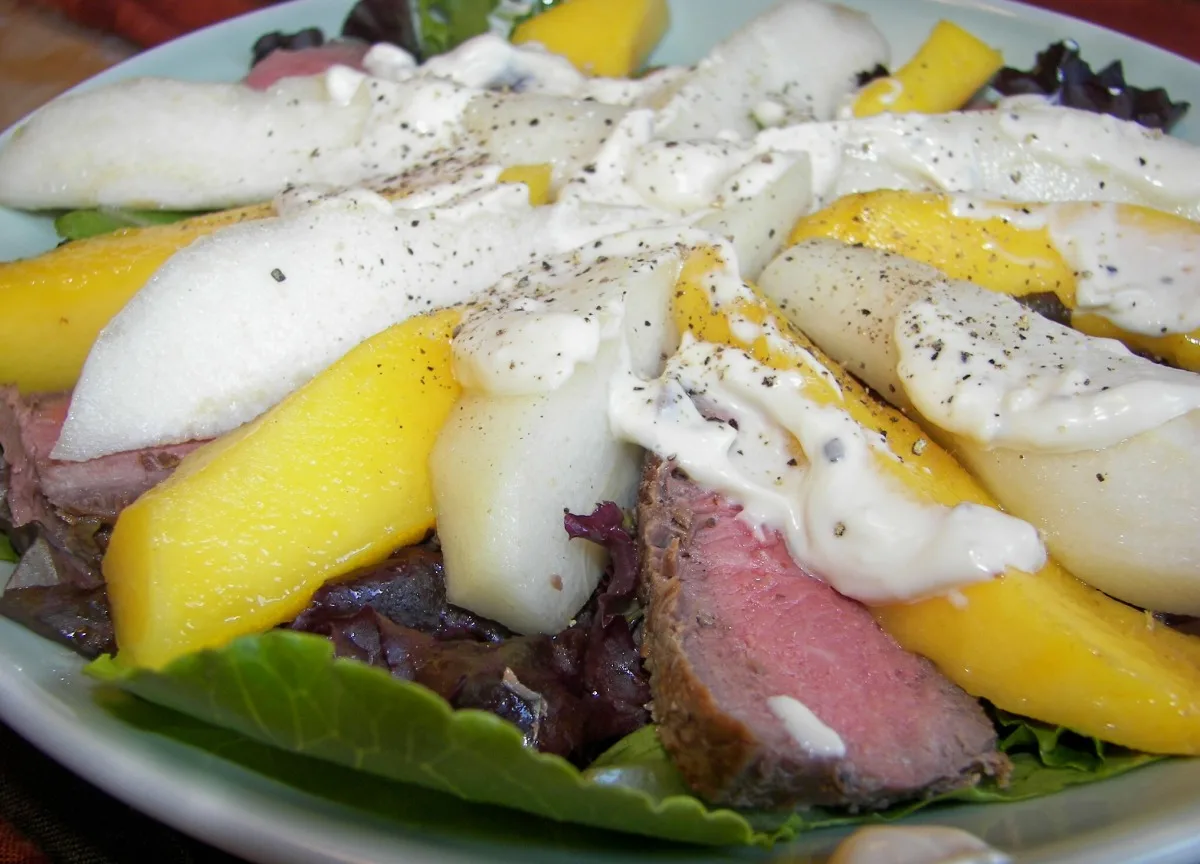 Beef, Mango & Pear Salad