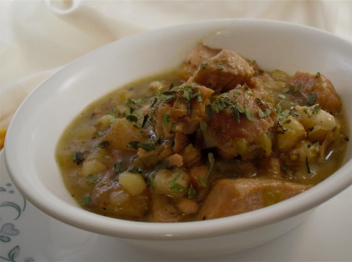 Better Homes and Gardens' Green Chili Stew