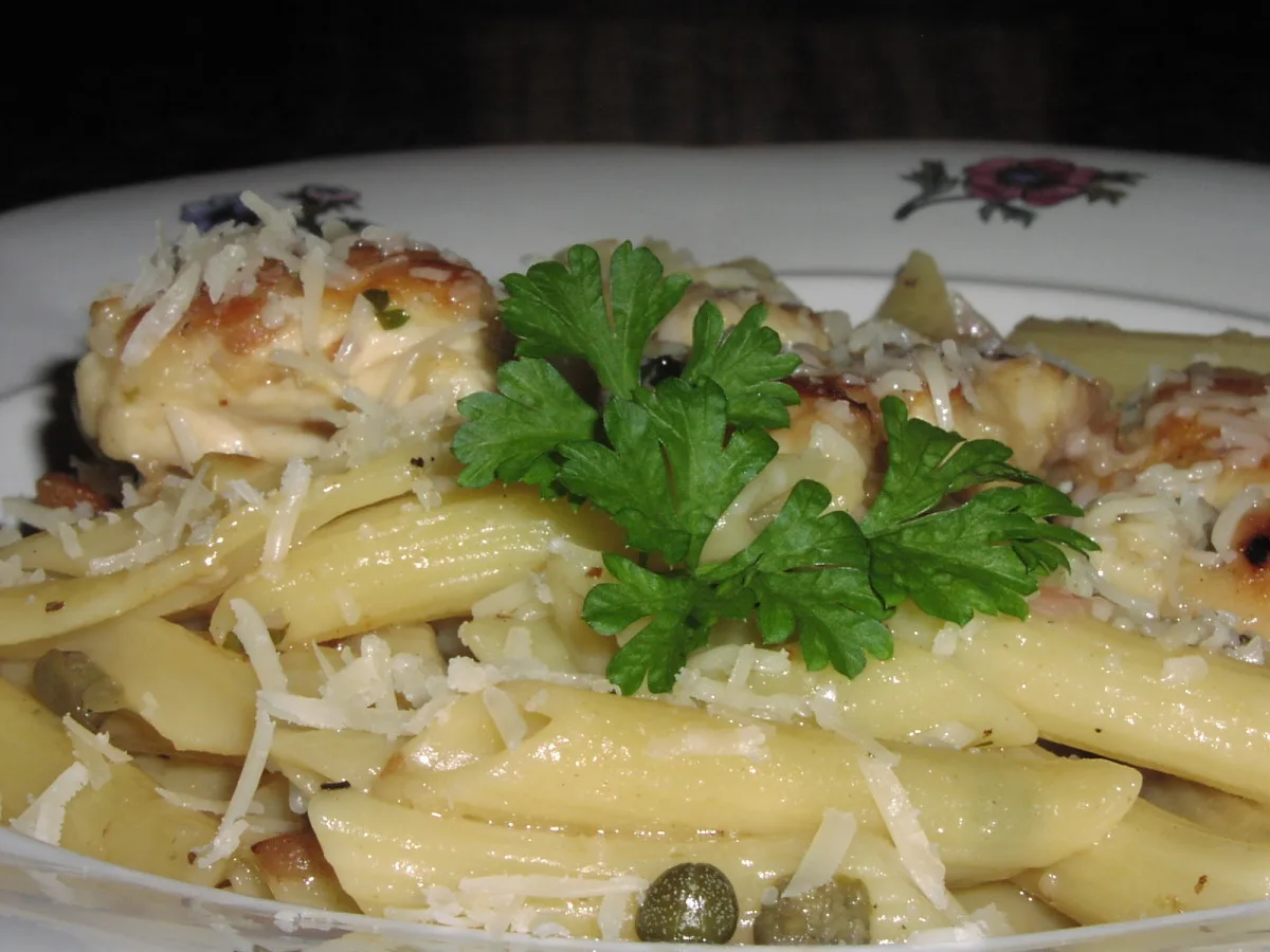 Better Homes and Gardens Lemon Chicken Pasta Toss