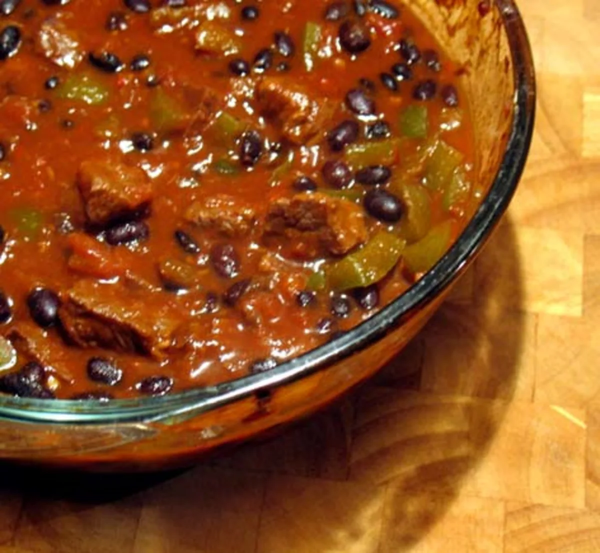 Чилі кон карне з чорними бобами