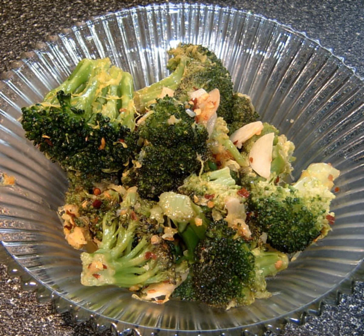 Broccoli With Garlic and White Wine