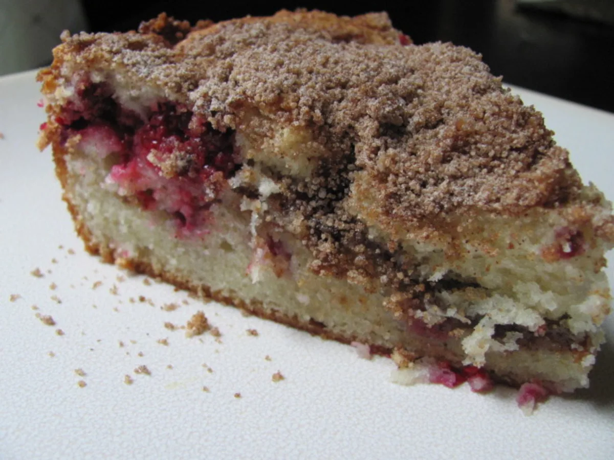 Buttery Raspberry Streusel-Filled Coffee Cake