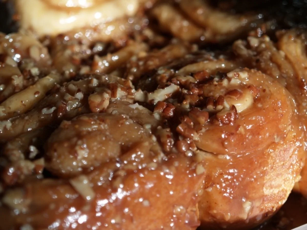 Caramel Pecan Cinnamon Rolls (Bread Machine Recipe)