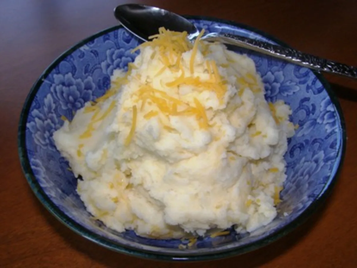Cheesy Mashed Potatoes