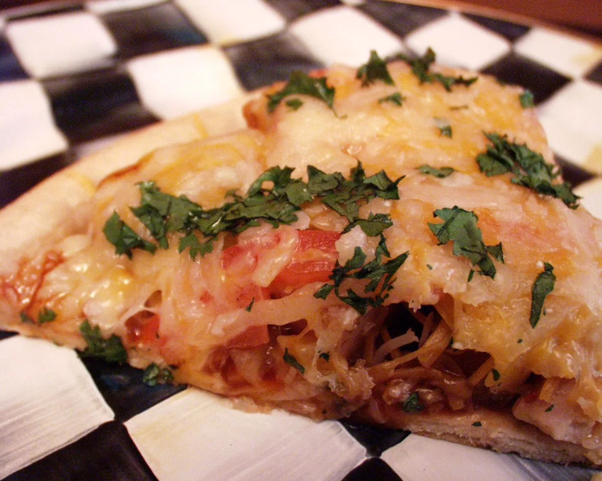 Chicken With Raspberry Barbecue/Chipotle Sauce Pizza