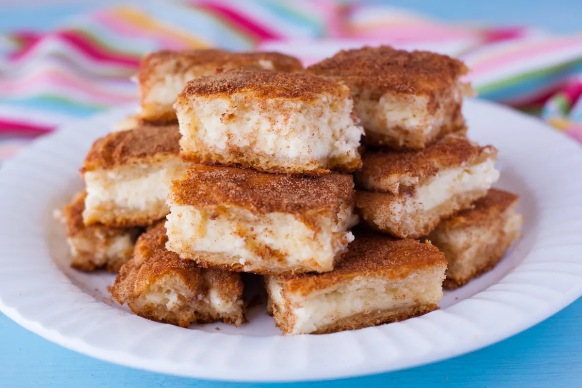 Churro Cheesecake Bars