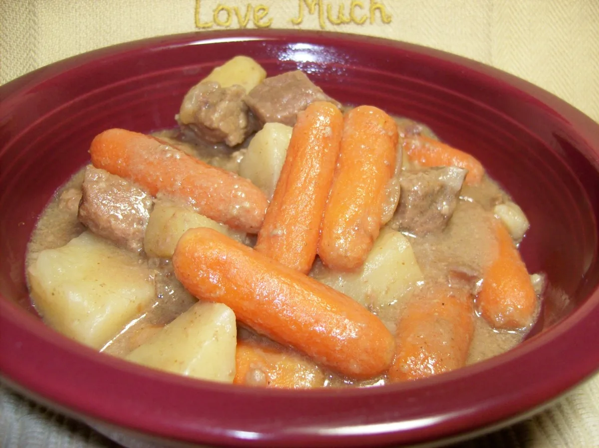 Comforting Slow-Cooker Beef Stew