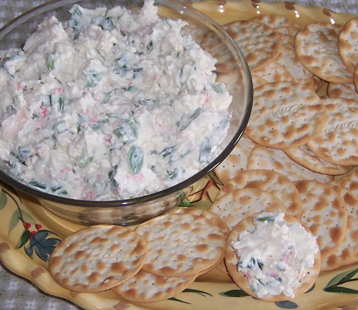 Crabby Feta Garlic Dip