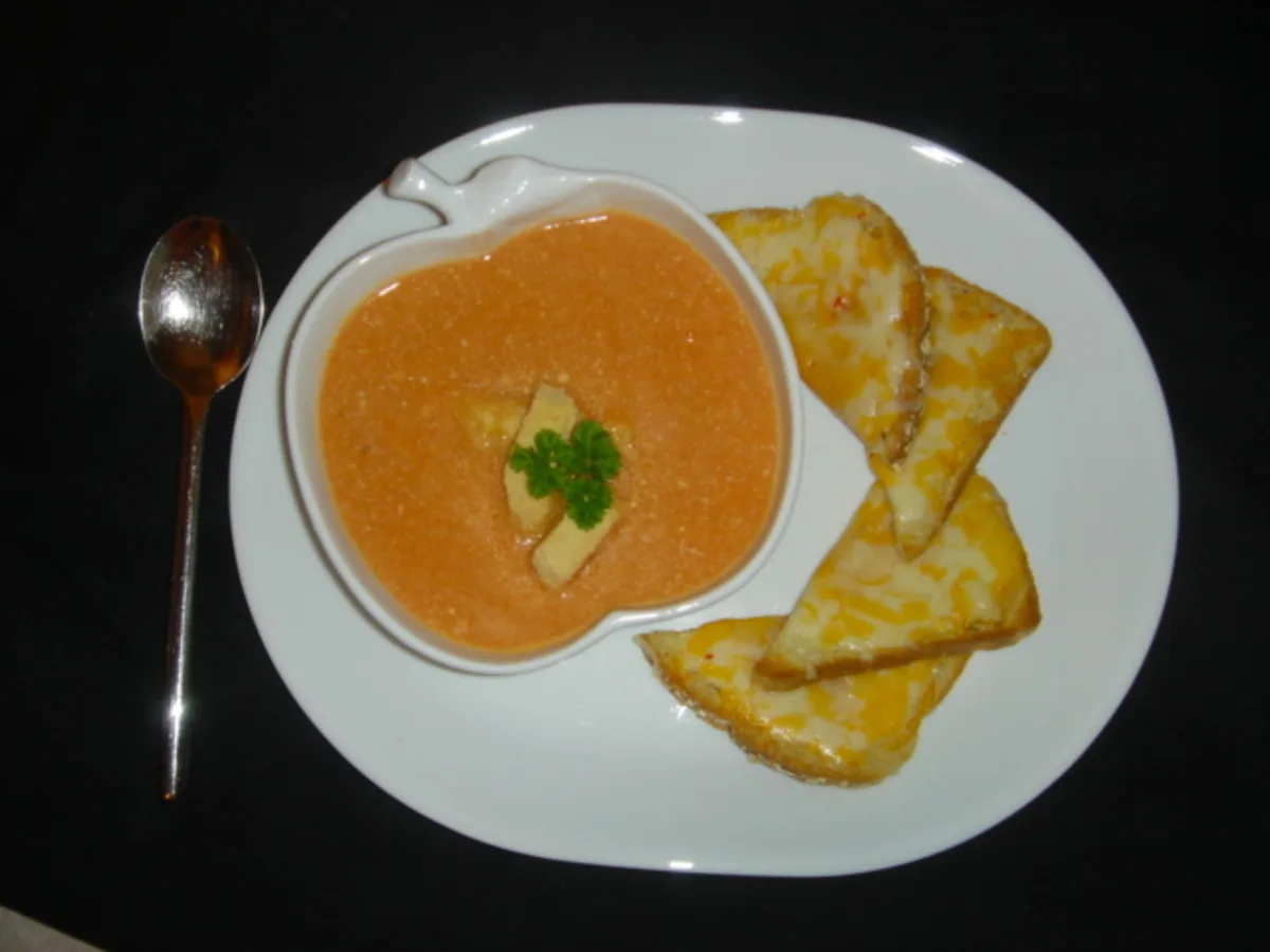 Creamy Low Carb Tomato Soup
