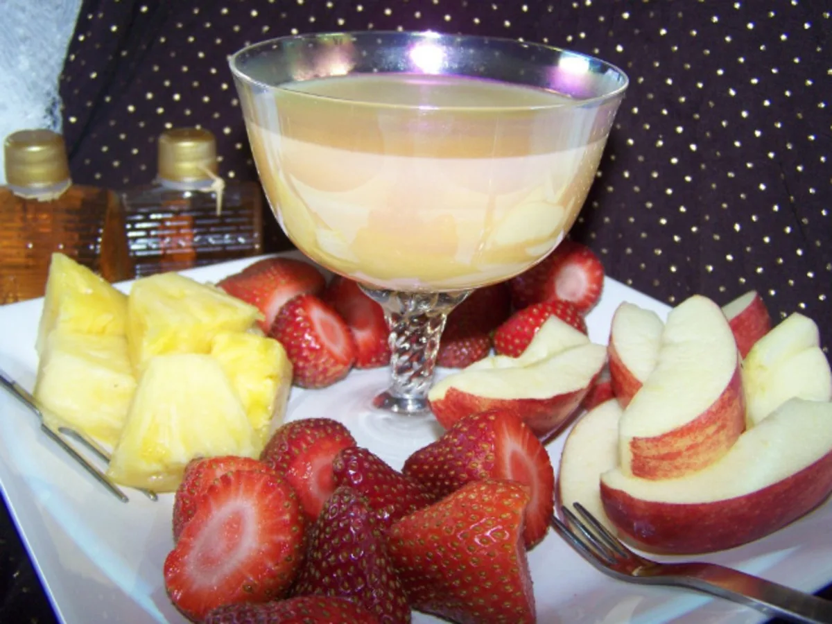 Creamy Maple Fondue from Quebec